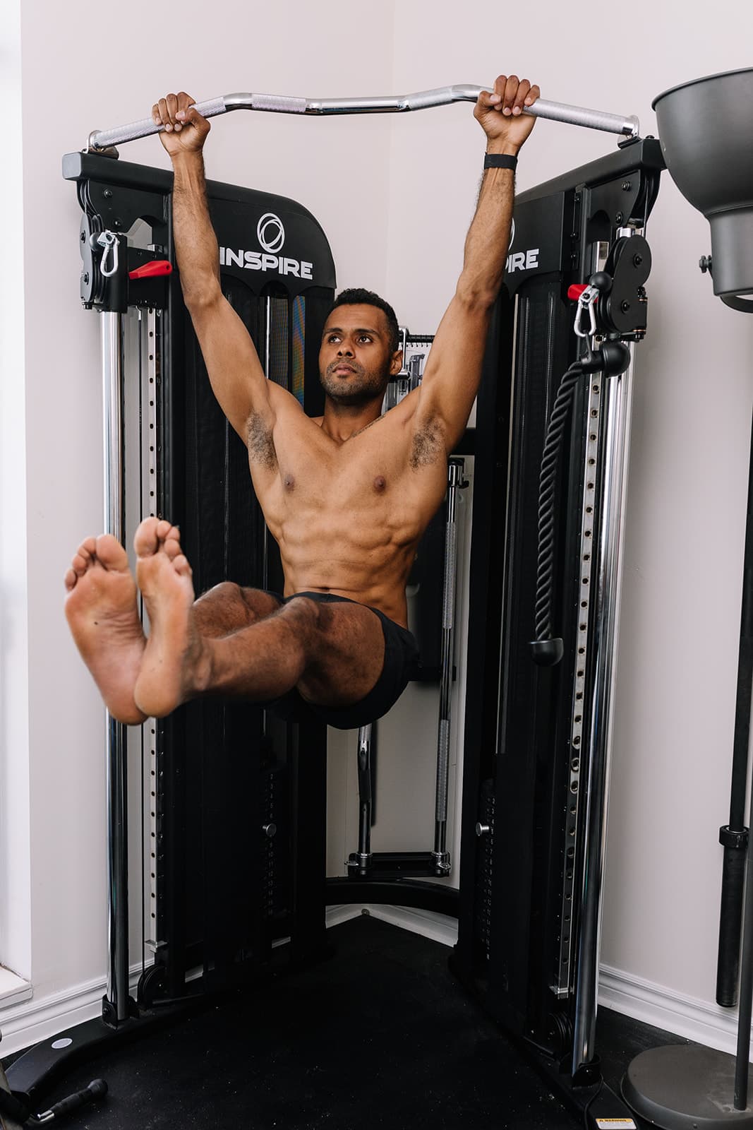 Sean Beckford hanging leg raise